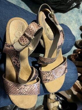 AEROSOLES Brown Snake-Print Ankle Strap Sandals